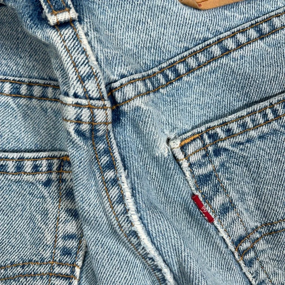 VTG '01 Levi's 505 Regular Fit Denim Shorts Mens 33 Made in USA Light Wash Dad